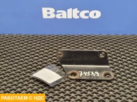 Кронштейн шумоизоляции правый