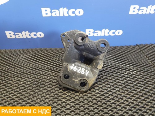 Кронштейн бампера правый